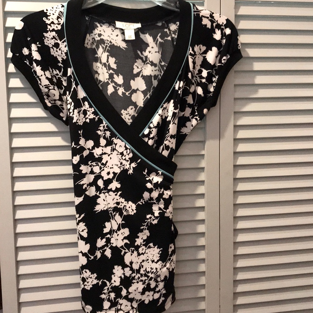 Floral wrap top